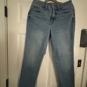 Old Navy Women's Straight Leg Jeans in Light Blue